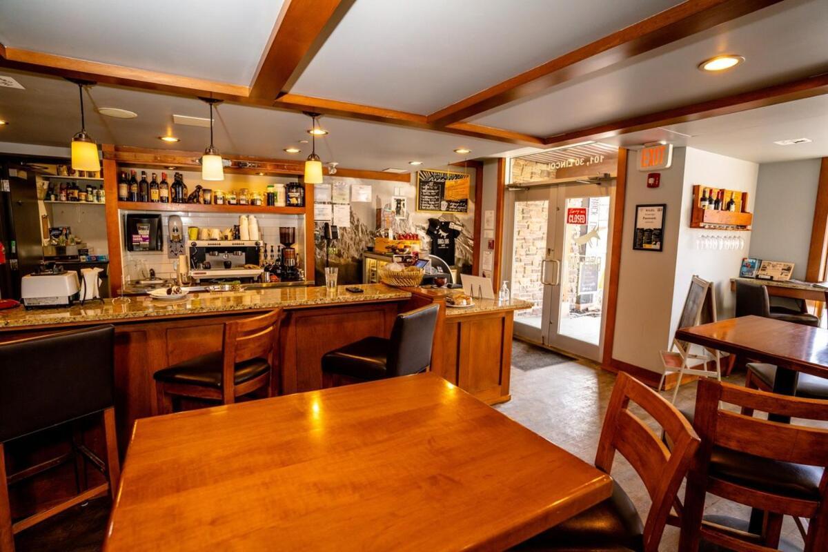 The Raven Suite At Stoneridge Mountain Resort Canmore Buitenkant foto